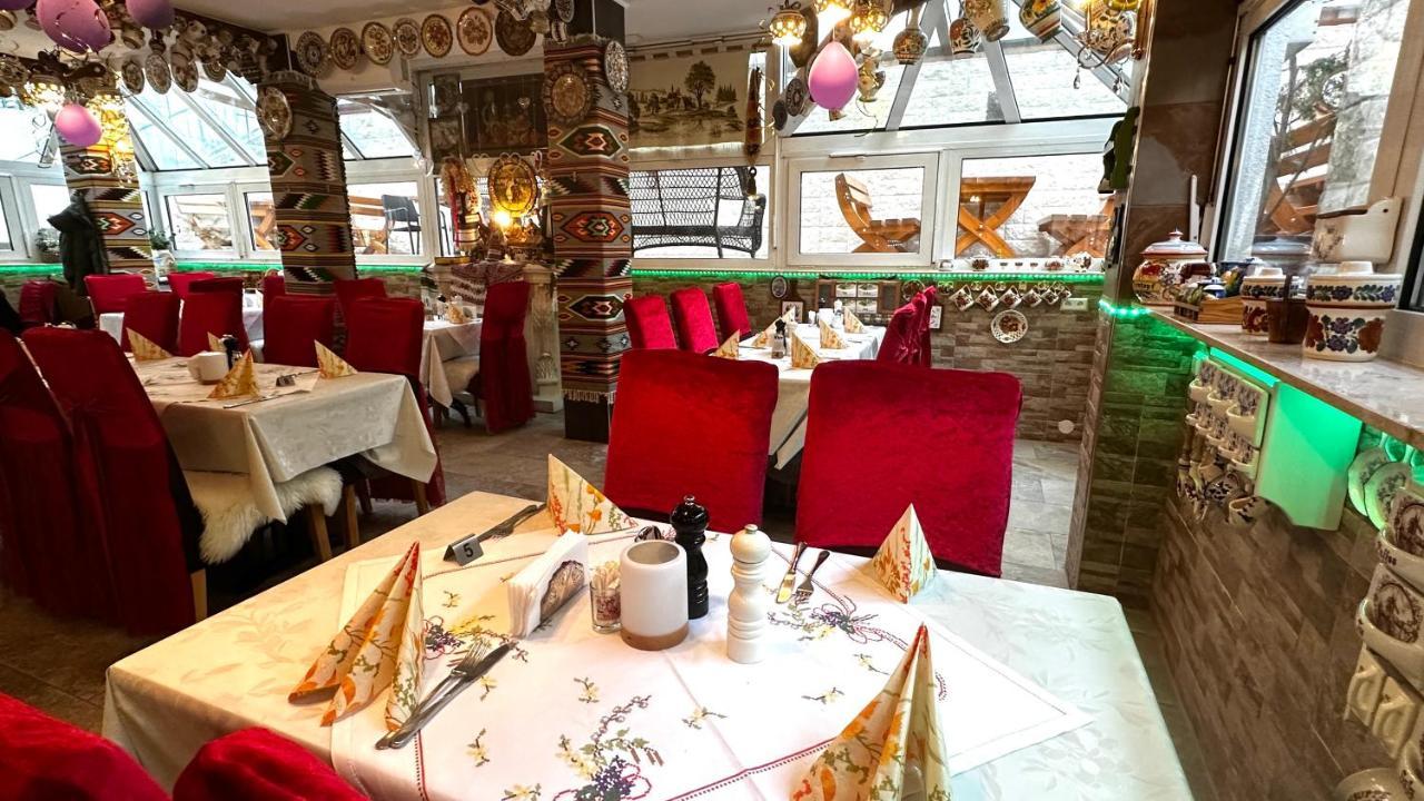 Aparthotel Guzulka & Restaurant Berlino Esterno foto