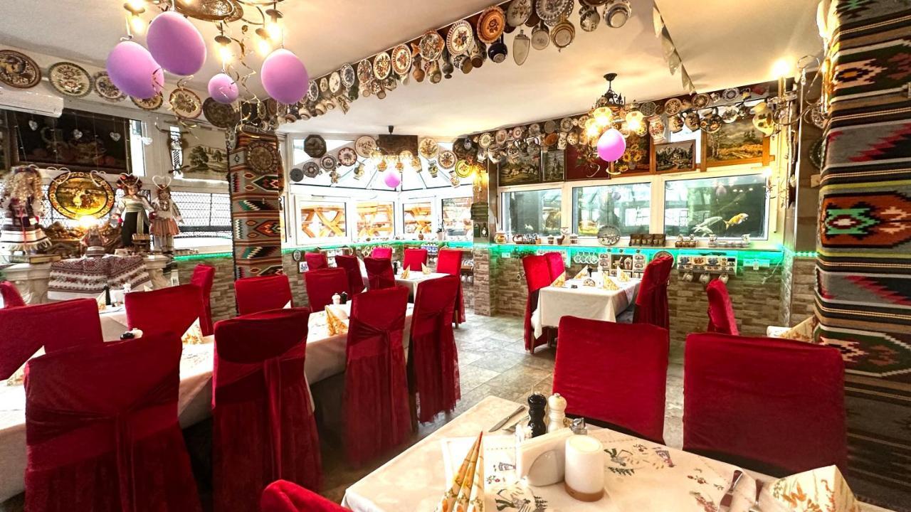 Aparthotel Guzulka & Restaurant Berlino Esterno foto