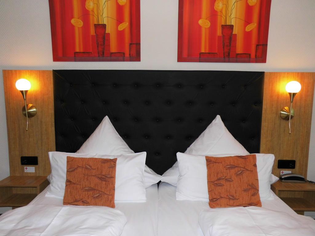Aparthotel Guzulka & Restaurant Berlino Esterno foto